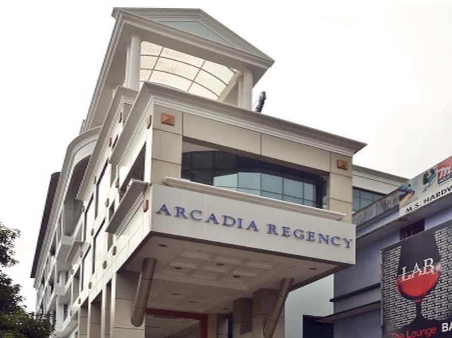 Hotel Arcadia Regency Alappuzha Esterno foto
